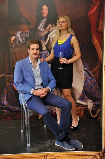 598453_465212660191764_472505881_n