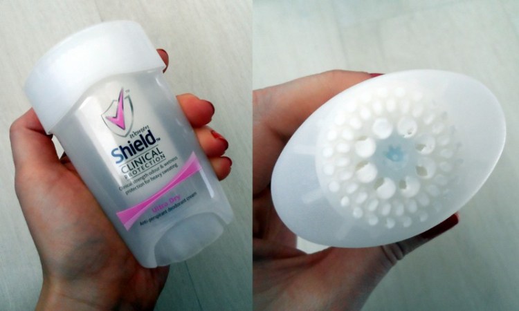 The cream formula's super blendy and disappears into your skin in a flash.