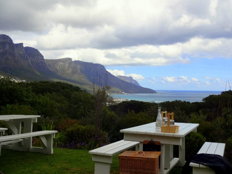 I stole this piccie from Karisa as I only had a crappy back up LG phone to snap shots that day and they all came out looking as kak as the phone.