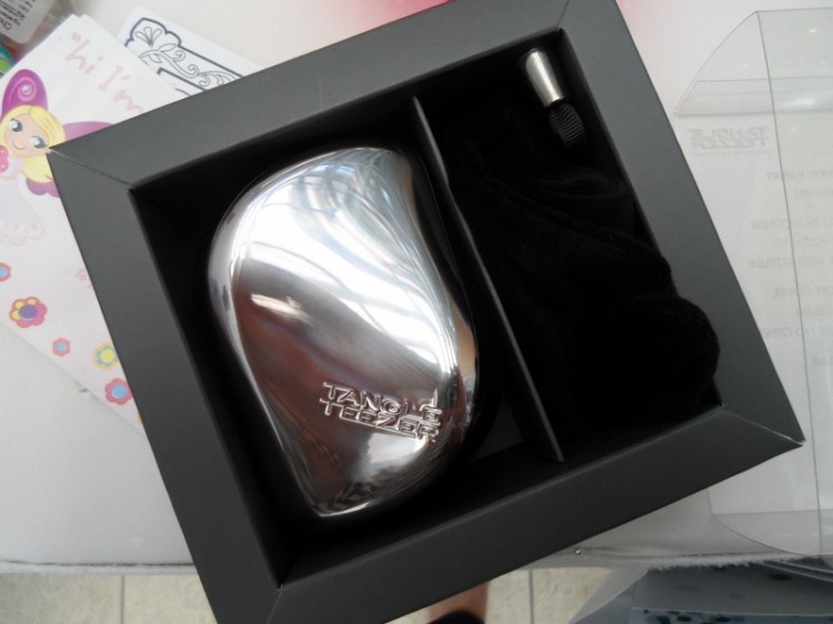 It comes with it's own pouch says 'Beloved' on the box and couldn't easily be mistaken for a sex toy.