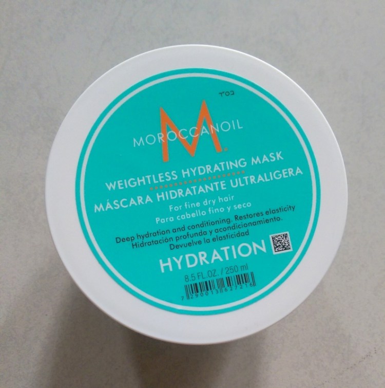 A small scoop with three fingers goes a long way. A small scoop with three fingers goes a long way.
