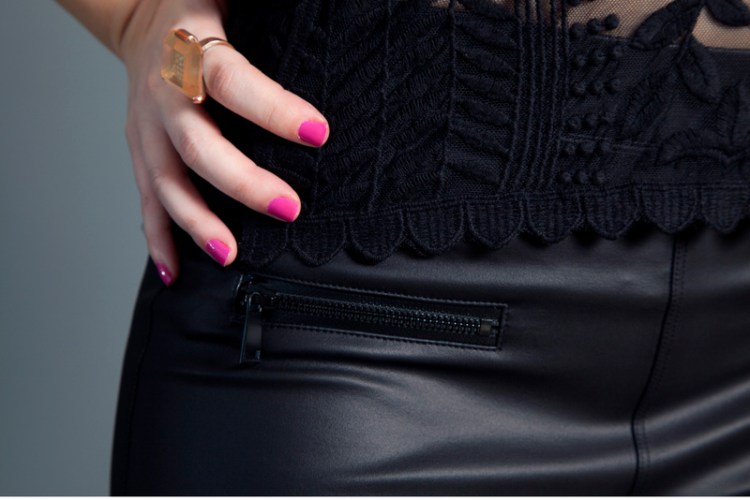 How much do we love the zip pocket detailing?