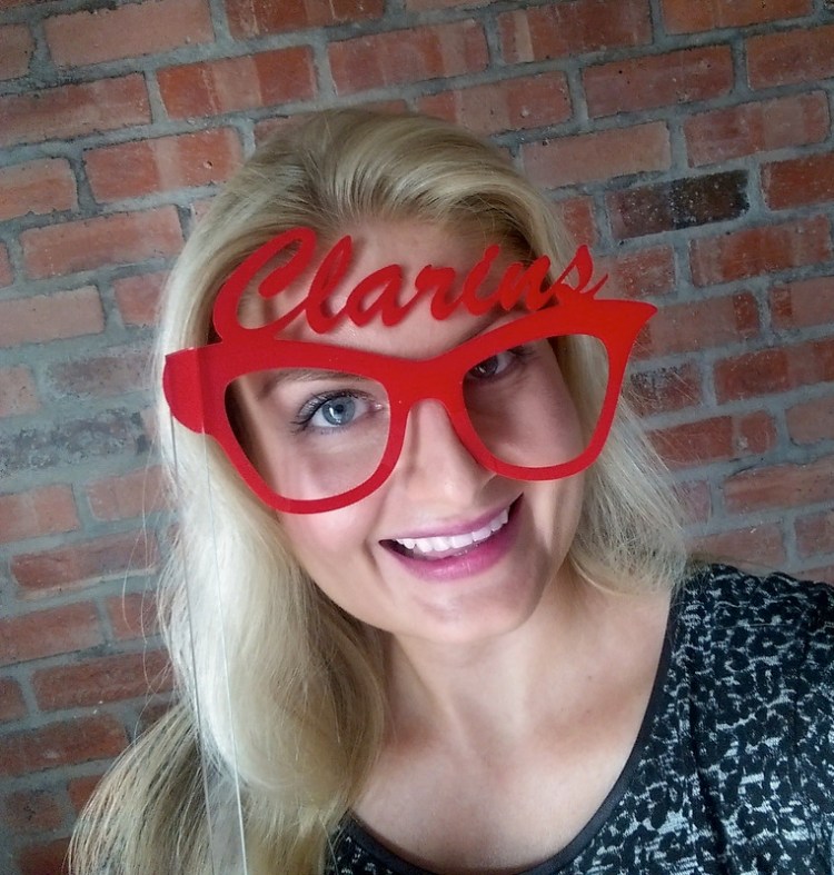 Clarins' press packs are becoming a bit more photo oppy.