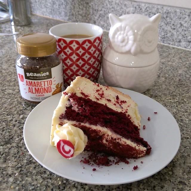 See how big Sugar Owl’s eyes are? He was on his third cup of Beanies and caffeine-rushing off his face when I snapped this pic.