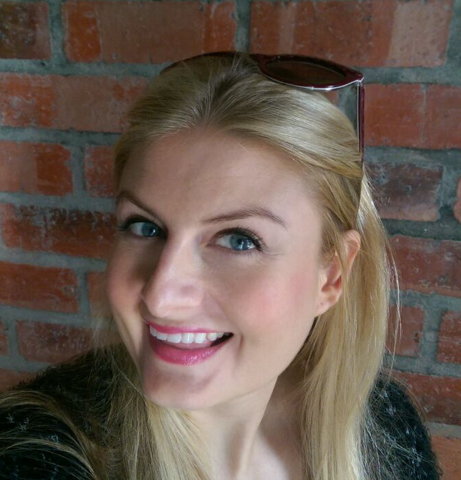 Note the colour difference between my face and neck?