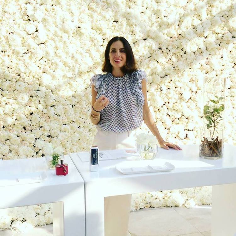 Carolina Herrera de Baez (who's so pretty and delicate and lovely) explaining 