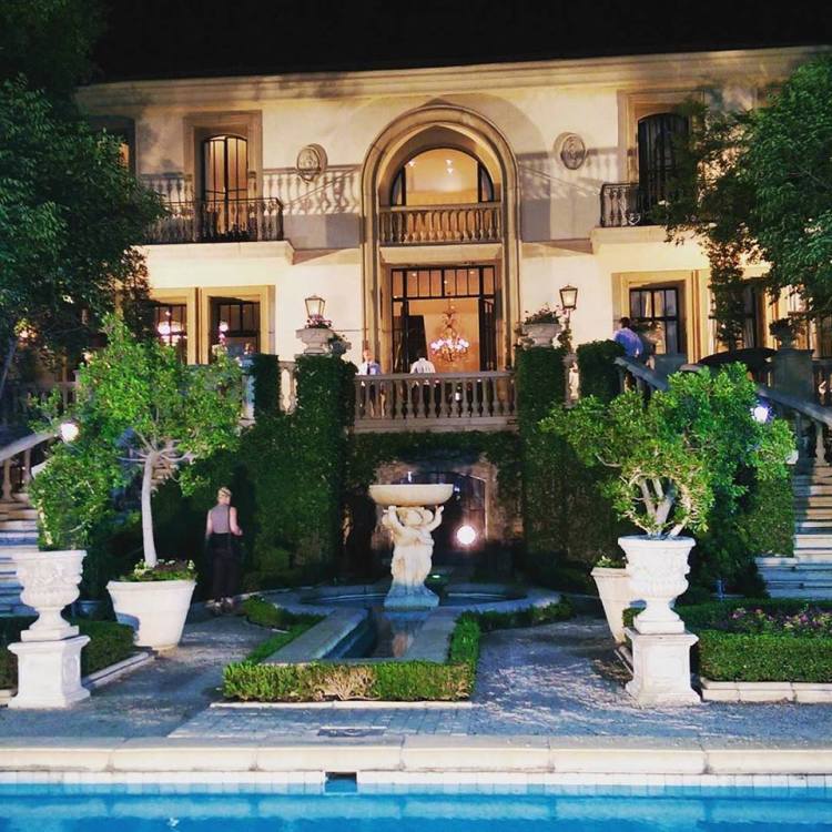 Is it time for a rose ceremony?