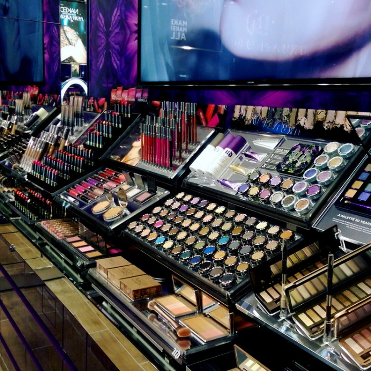 This is just a sliver of what's waiting for you, meisiekind.