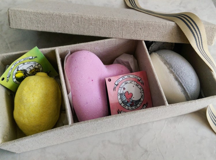 From left to right, you're looking at Fizz Lemon (R49), Fizz Pomegranate Heart (R55) and Fizz Star Dust (R49).