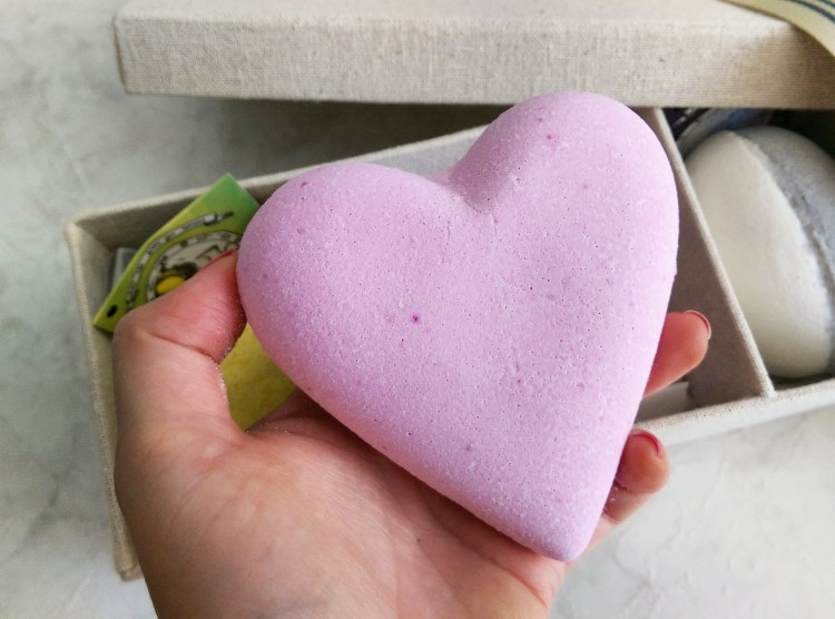 Pocket-friendly Valentine's Day gift alert!