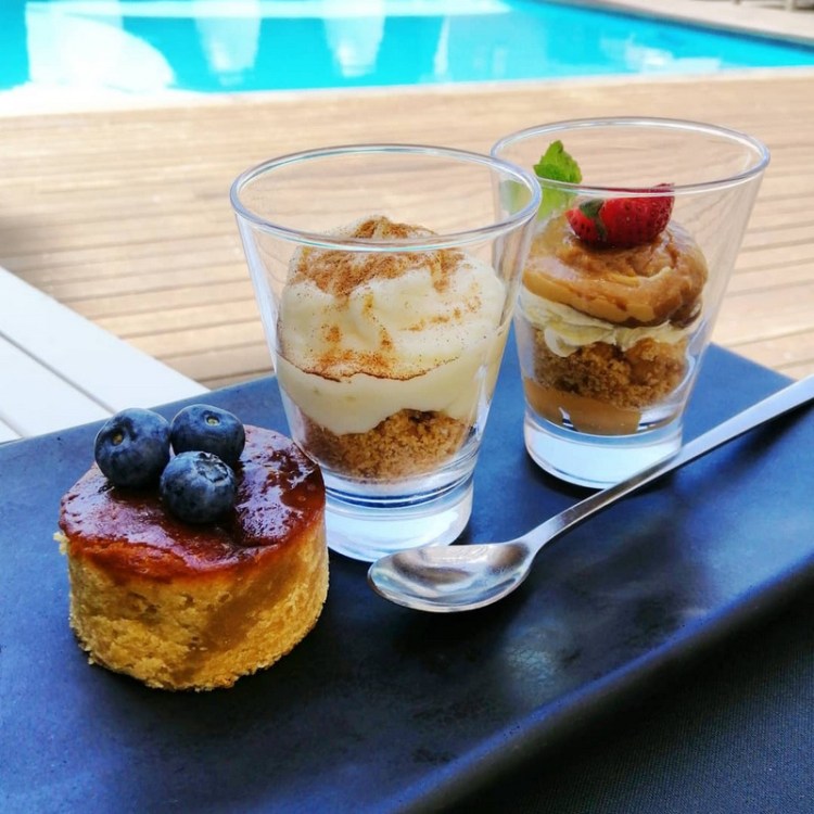 201812086289924894082390938