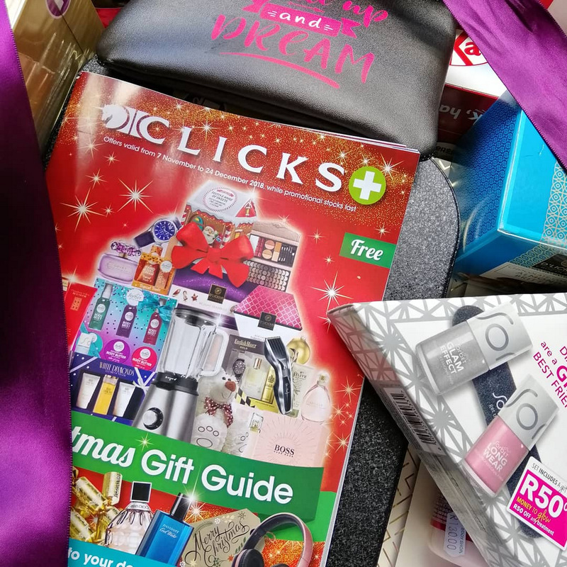 Who wants to win a R500 Clicks gift card just in time for Christmas ...